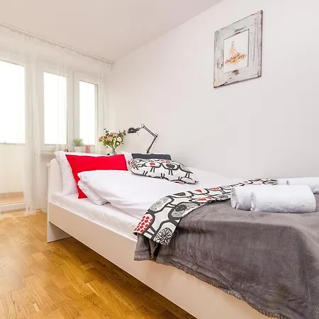 Apartamento Rent Like - Apartament Fabryczna 2 Varsovia